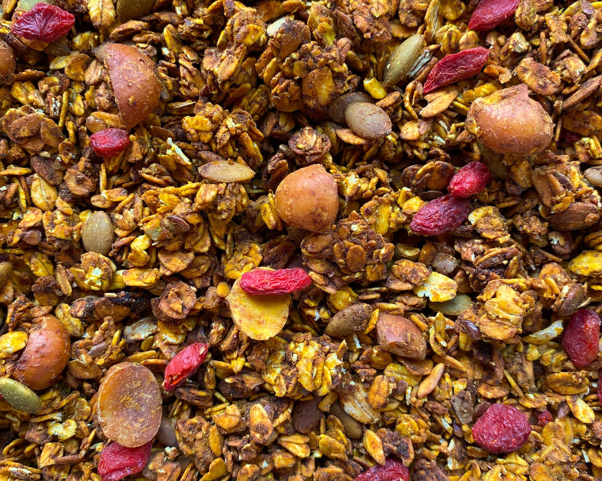 Granola de Cúrcuma, Jengibre, Macadamias y Bayas de Goji · Sierra Eco Foods